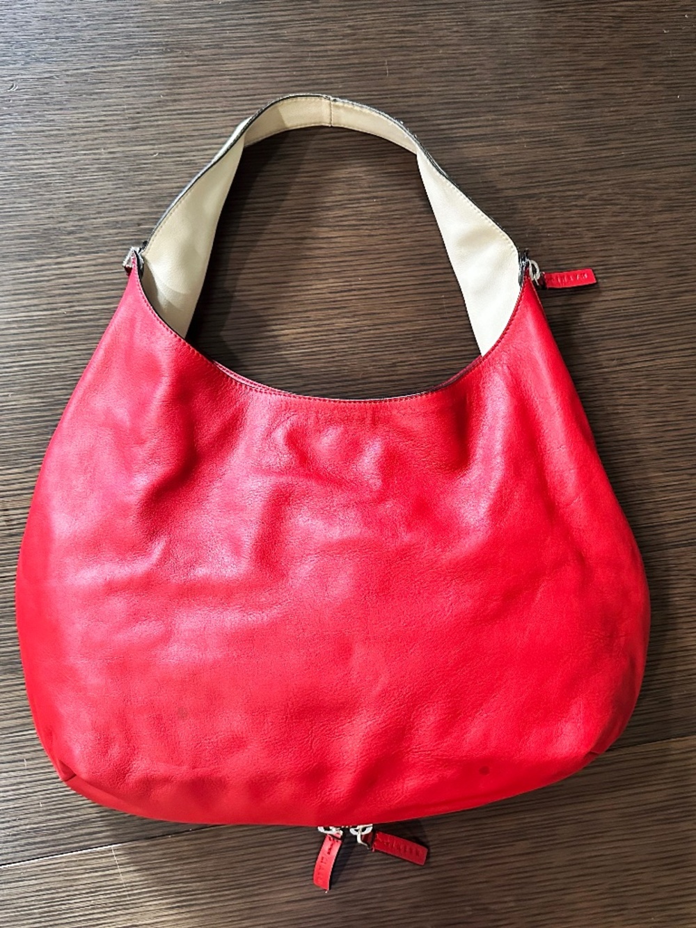 Gorgeous MARNI Made in Italy Red Leather Expandable Hobo Shoulder Bag